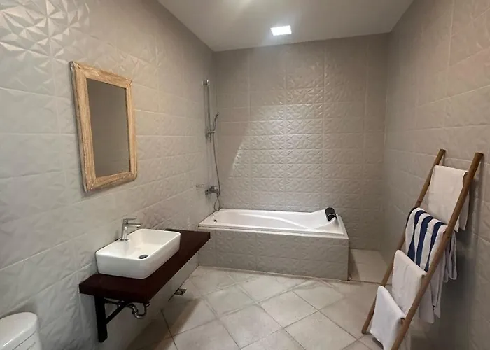 Villa Majegau 3, 3 Bedrooms, Center